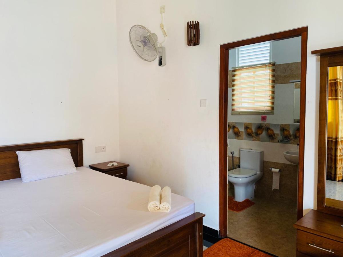 The Kingslayer Resort Negombo Eksteriør bilde